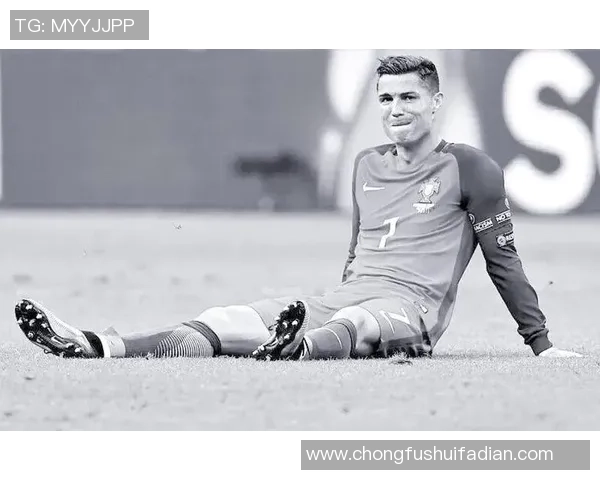 足球明星C罗的传奇之路与不屈精神的完美结合